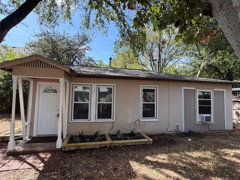 808 E 46th ST B, Austin TX 78751