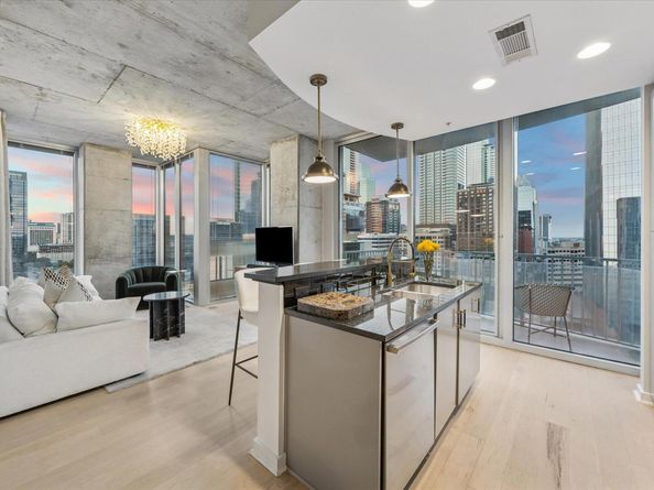 360 Nueces ST 1417, Austin TX 78701