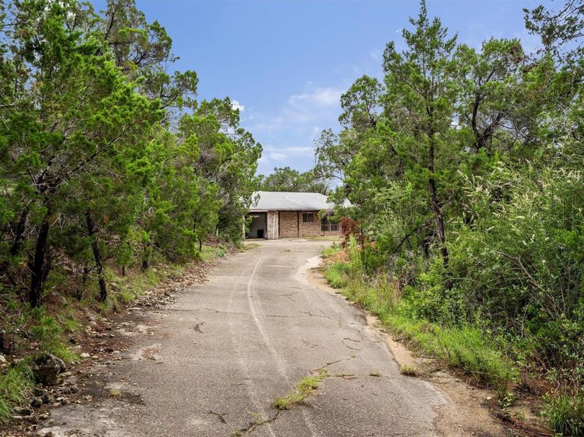 501 Drawbridge RD, Austin TX 78746