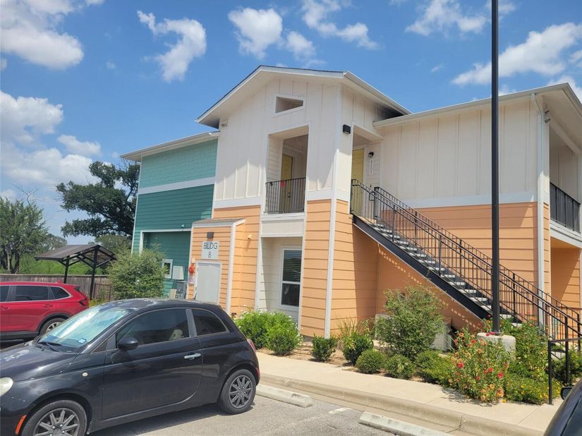 8601 W Gate BLVD 8204, Austin TX 78745