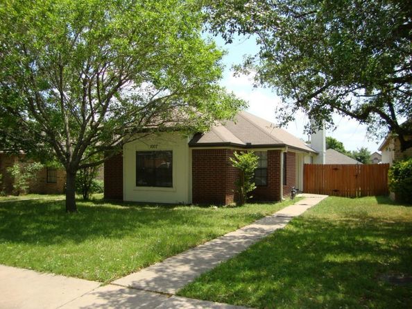 1007 Black Locust DR, Pflugerville TX 78660