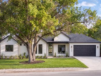 2502 Greenlawn PKWY