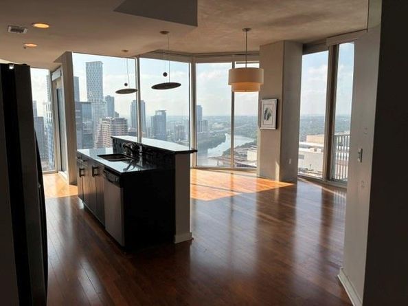 360 Nueces ST 4201, Austin TX 78701