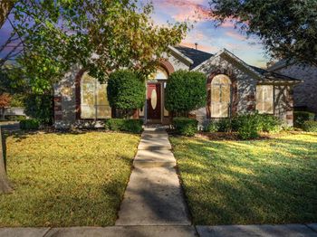 1302 Ridgefield LOOP