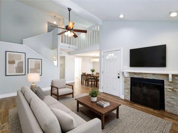 1702 Timber Ridge DR