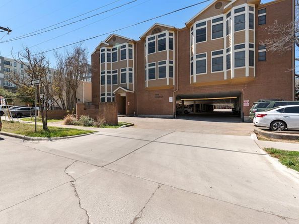 2802 Nueces ST 303, Austin TX 78705