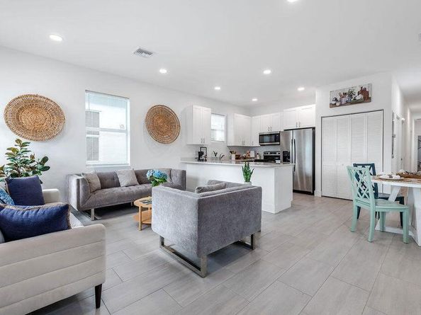 3739 Saginaw, West Palm Beach FL 33409