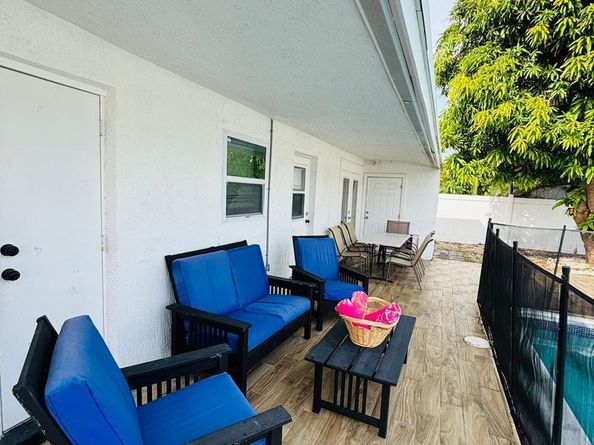 2010 NE 1st Avenue, Pompano Beach FL 33060