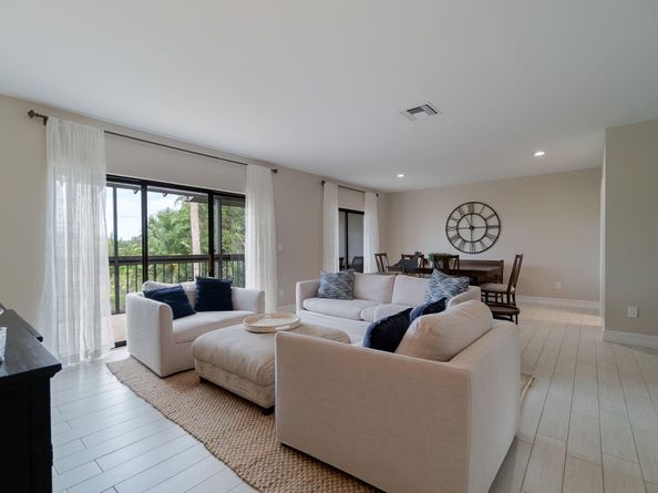 11355 Pond View Drive D203, Wellington FL 33414