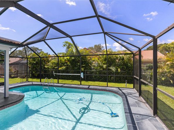 9910 NW 53rd Ct, Coral Springs FL 33076