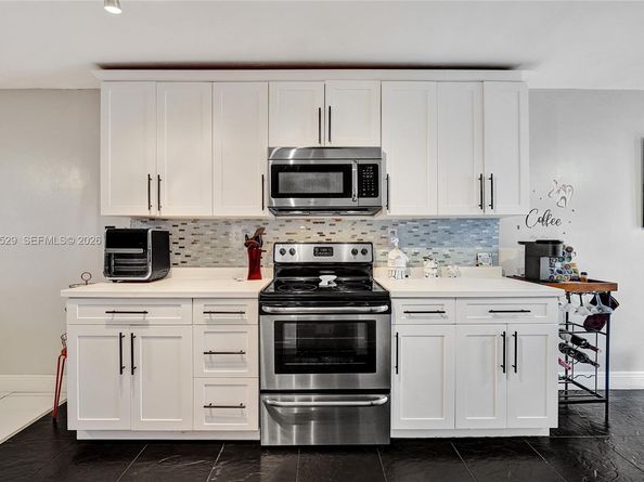 3301 Raleigh Street 4E, Hollywood FL 33021