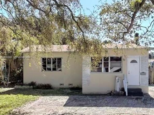 2458 Washington Street, Hollywood FL 33020