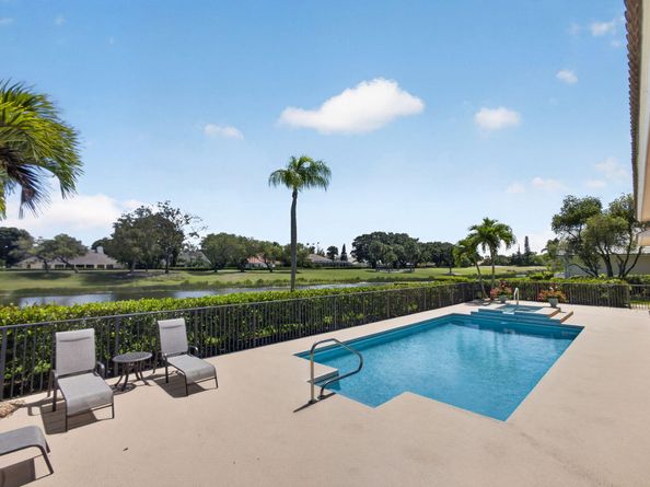 83 Sandbourne Lane, Palm Beach Gardens FL 33418