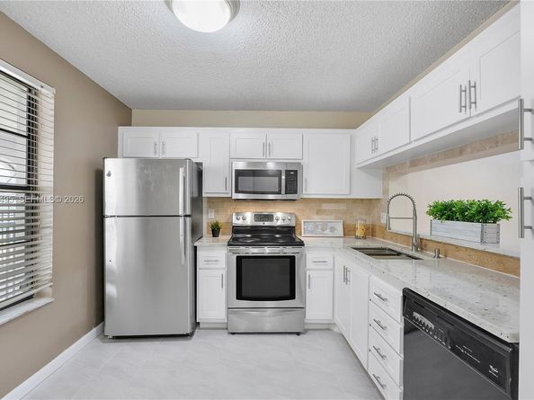 2382 NW 89th Drive 2382, Coral Springs FL 33065