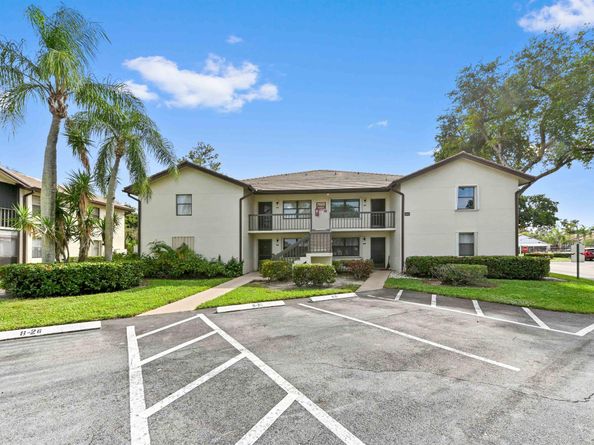 7665 Tahiti Lane 203, Lake Worth FL 33467