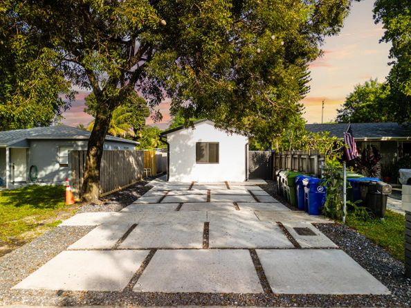 1126 NW 4th Avenue 12, Fort Lauderdale FL 33311