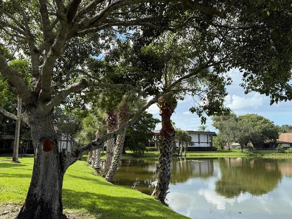 1 Greenway N 205, Royal Palm Beach FL 33411