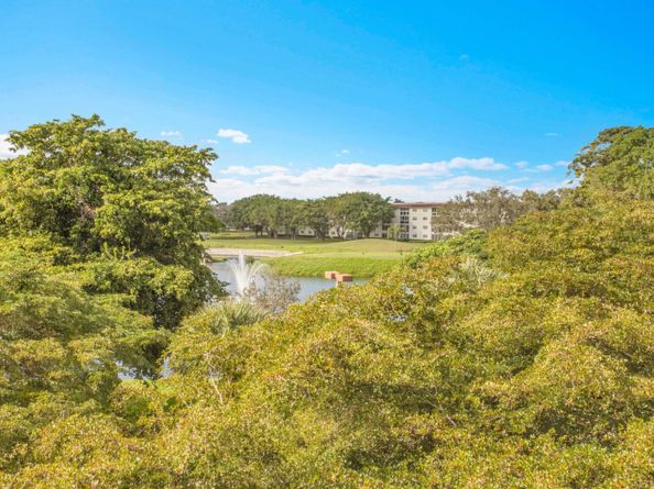 1601 Abaco Dr D4, Coconut Creek FL 33066