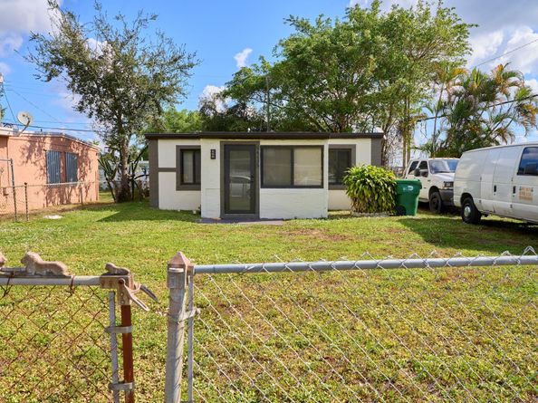 14135 NW 22nd Pl, Opa Locka FL 33054