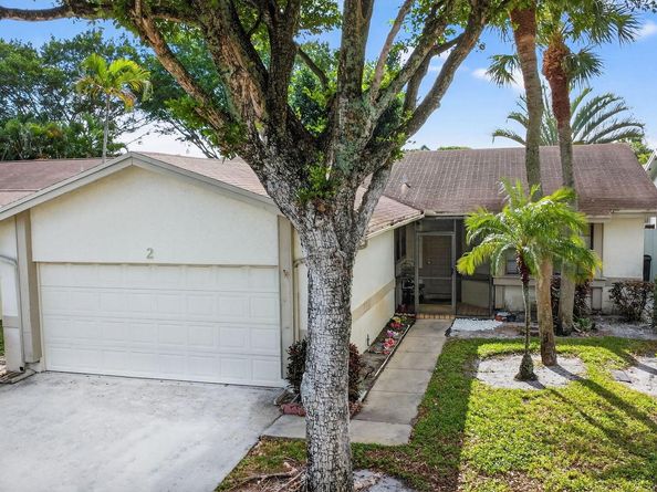 2 Cambridge Place, Boynton Beach FL 33426