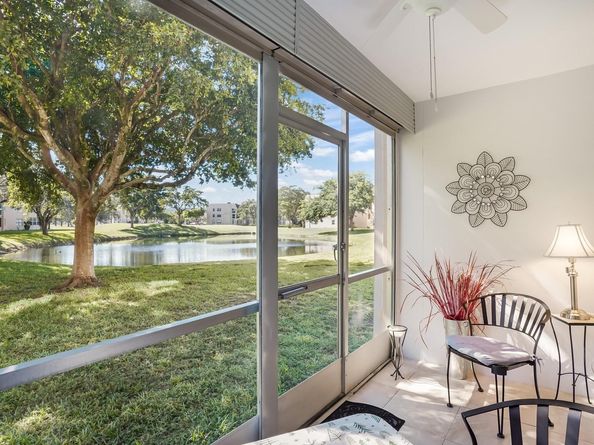 9281 Sunrise Lakes Blvd 101, Sunrise FL 33322