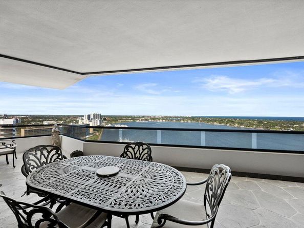 100 Lakeshore Drive 2156, North Palm Beach FL 33408