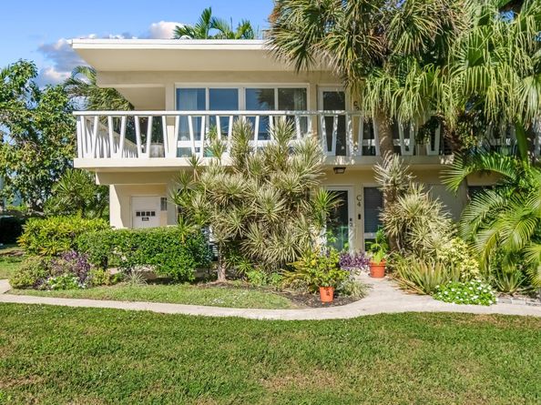 2755 NE 28th Ave C2, Lighthouse Point FL 33064