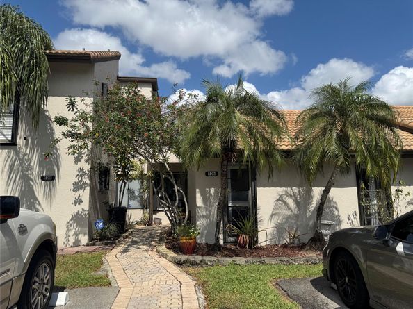956 Mockingbird Ln, Plantation FL 33324