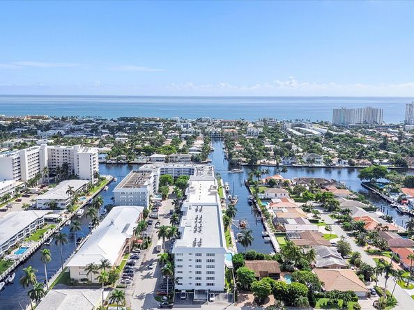 3050 NE 47th Ct 108, Fort Lauderdale FL 33308