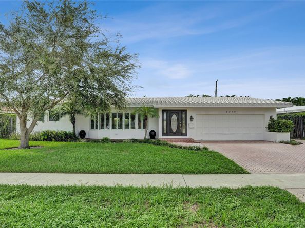 2210 NE 61st Ct, Fort Lauderdale FL 33308