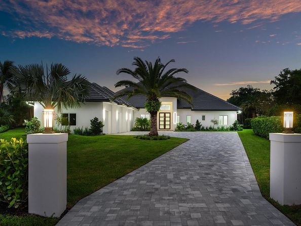 100 Glenbrook Court, Atlantis FL 33462