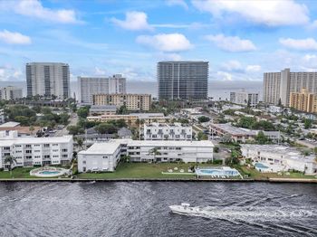 1001 N Riverside Drive