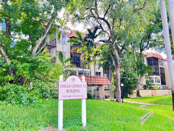 7000 NW 17th St 109, Plantation FL 33313