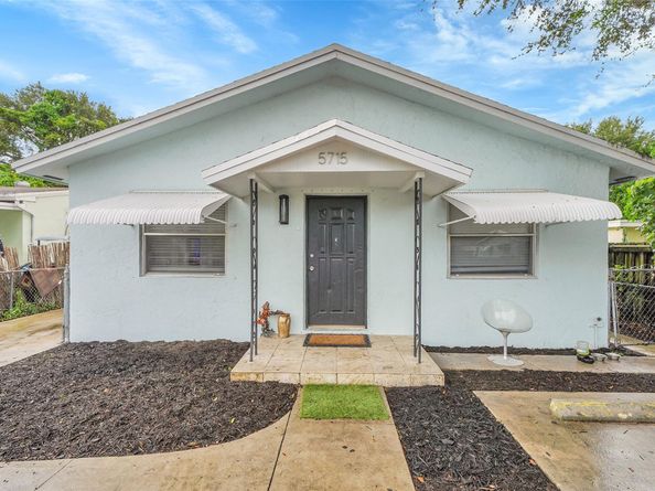 5715 Garfield St, Hollywood FL 33021