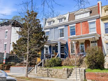 148 Todd Place NE