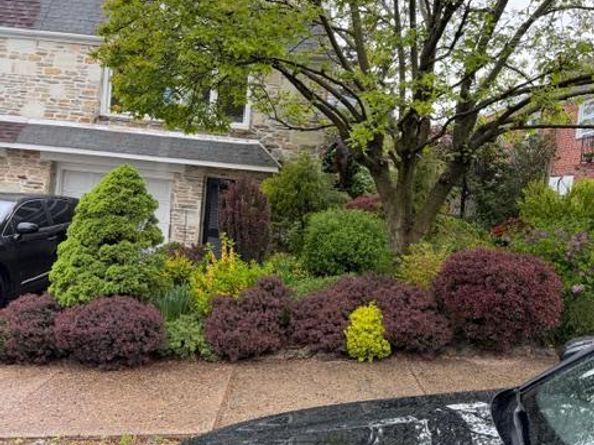 795 Hill Road, Philadelphia PA 19128
