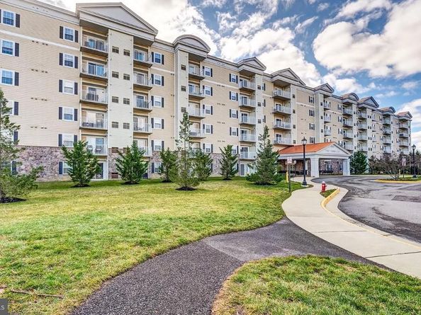 6301 Edsall Road 205, Alexandria VA 22312