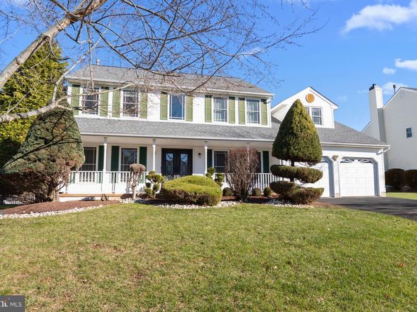 941 Meadow Glen Road, Warminster PA 18974