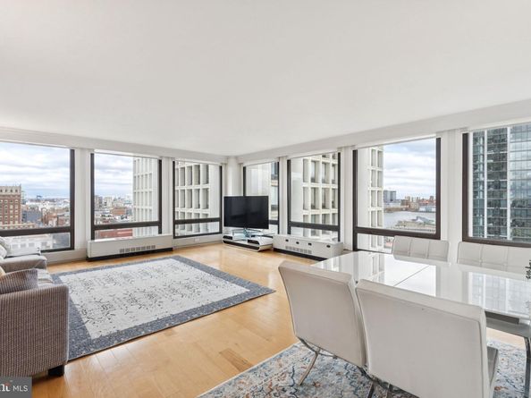 210 Locust Street 15AW, Philadelphia PA 19106