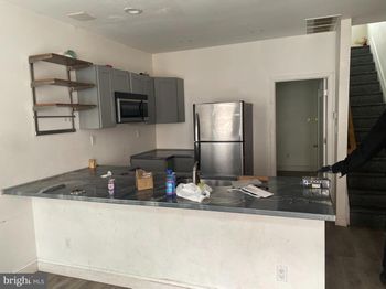 3127 N Chadwick Street