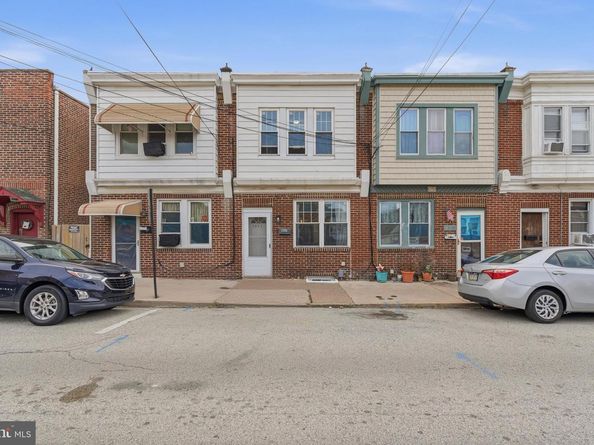 1421 11TH, Crum Lynne PA 19022