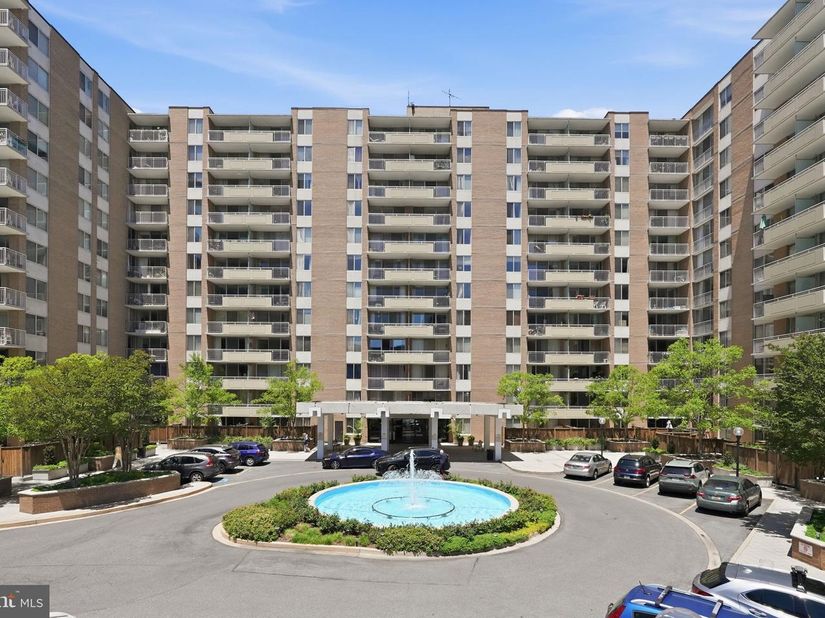 3001 Veazey Terrace NW 923, Washington DC 20008