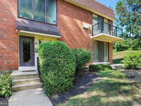 100 E Glenolden Avenue B6, Glenolden PA 19036