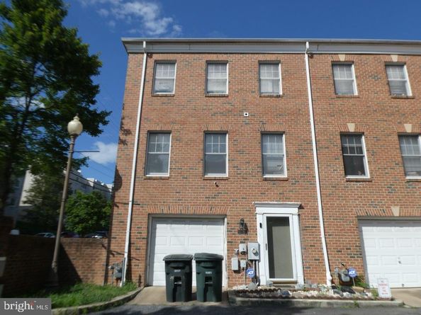 883 Barnaby Street SE, Washington DC 20032