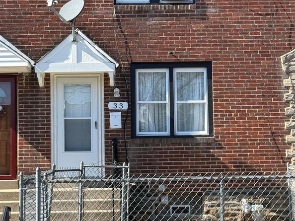33 Mermont Circle, Darby PA 19023