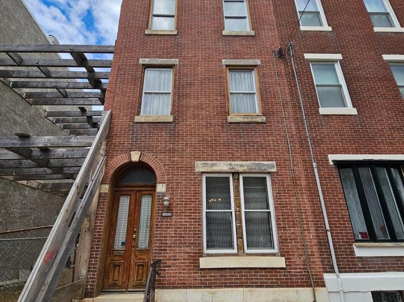 2833 Poplar Street, Philadelphia PA 19130