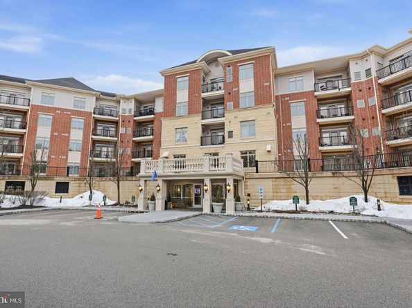 556 Carson Terrace, Huntingdon Valley PA 19006