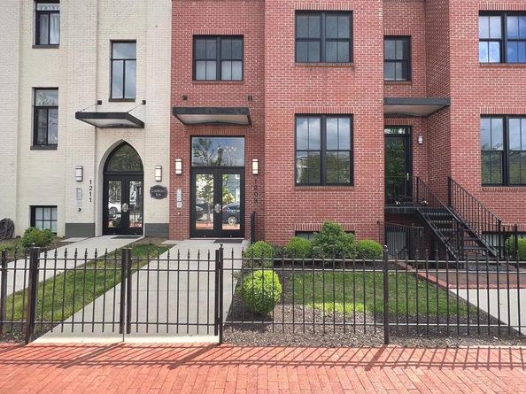 1209 G Street SE 8, Washington DC 20003