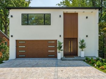 2321 N Richmond Street