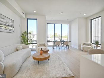 517 Montana Avenue NE